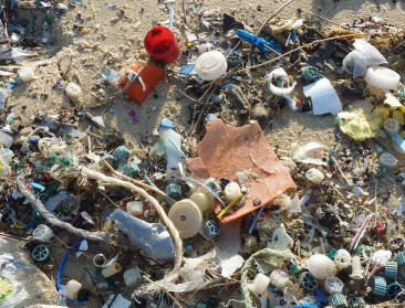 Naar schatting tot 11 miljoen ton plasticafval op de zeebodem