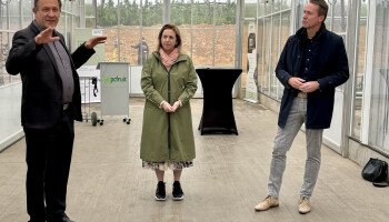 Nieuwe serre moet onderzoek naar quarantaine-organismen mogelijk maken bij pcfruit
