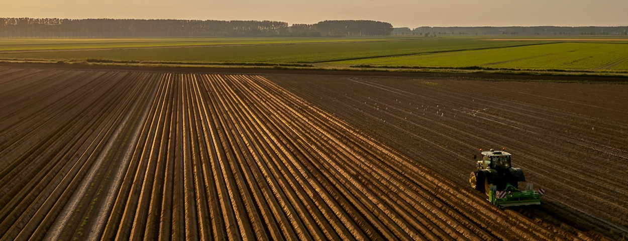tractor veld akkerbouw _TomDeDecker