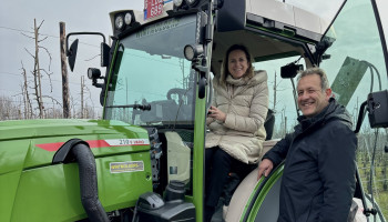 Pcfruit tilt onderzoek naar precisiefruitteelt naar een hoger niveau met hightech tractor