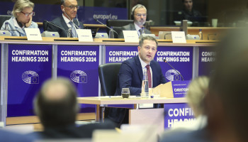 Kandidaat-landbouwcommissaris Christophe Hansen doorstaat eerste EU-vuurdoop