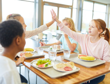 Eén op drie schoolkeukens krijgt geen gunstig rapport van FAVV