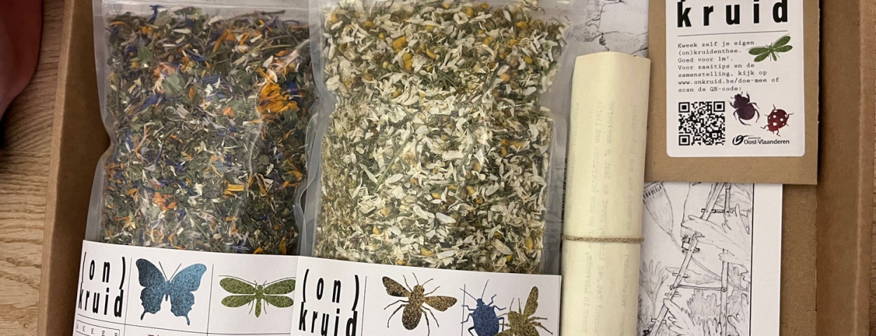 onkruid thee uit bloemenranden