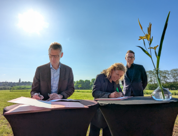 ILVO en INBO verstevigen wetenschappelijke samenwerking tussen landbouw en natuur
