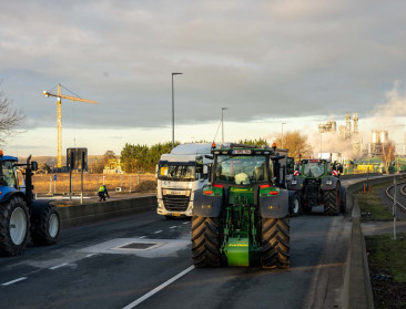 Rechtbank verbiedt boeren om haven in Antwerpen en Zeebrugge te blokkeren