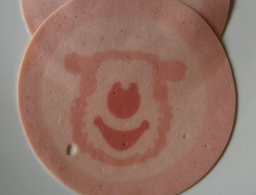 Greenpeace klaagt charcuterie met kinderidolen aan