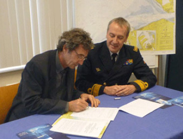 Marineschepen maken jacht op vervuilers van de Noordzee