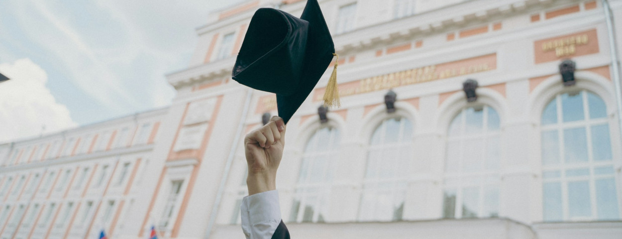 afstuderen universiteti_unsplash