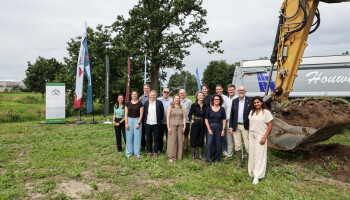 Tuinbouwbedrijven investeren in eigen waterbuffer in de Itterbeekvallei: “Beter wapenen tegen droogte”