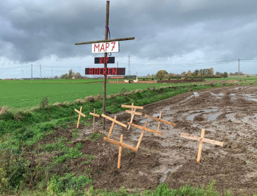Boerenkerkhoven in Westhoek symboliseren wanhoop bij landbouwers over beleid