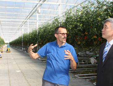Chinese ambassadeur maakt kennis met Vlaamse landbouw