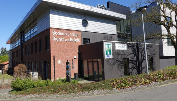 80-jarige Bodemkundige Dienst brengt nieuws: burgers overtreffen landbouwers in overbemesting