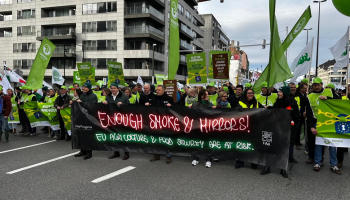 VIDEO: Tienduizend betogende boeren eisen koerswijziging van Europa