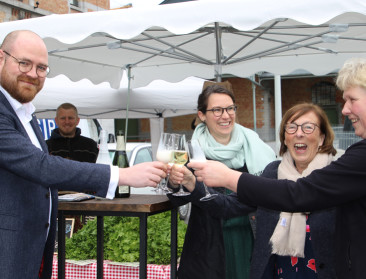 Vlaamse boeren verkopen producten op Boeren Marché