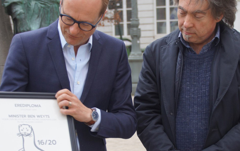 Weyts sluit enige schapenslachthuis in Zele
