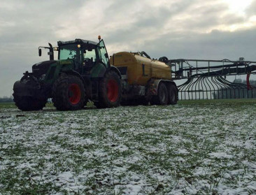 Duitse boeren protesteren tegen strenger mestbeleid