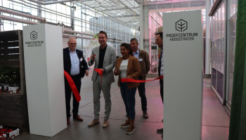 Minister Brouns opent geavanceerde onderzoeksserre van Proefcentrum Hoogstraten
