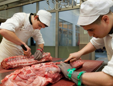 Wordt 2027 het jaar van de hoeveslager? Erkenning korteketenuitnijderijen op komst