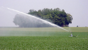 Kunnen landbouwers gezuiverd rioolwater gebruiken voor irrigatie?
