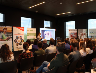 Ervaring meets energie: Honderd jonge diervoederprofessionals zoeken inspiratie bij voorgangers