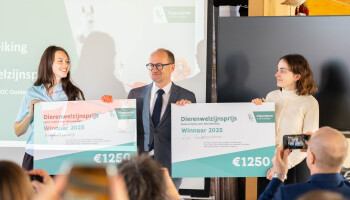 Al een miljoen voor betaald, maar nu zet minister Weyts dierenwelzijnslabel on hold