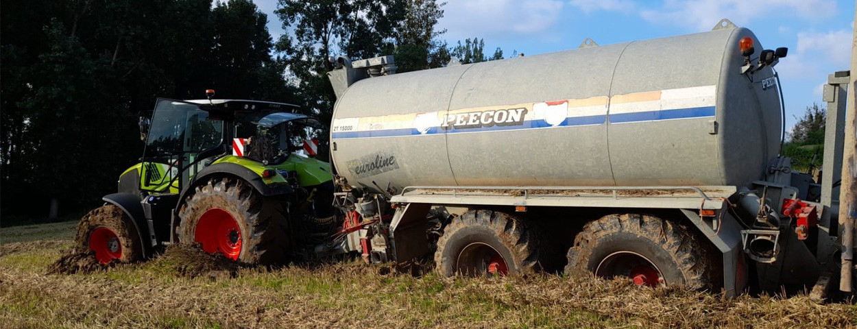 mest uitrijden nat modder_FB Agro Wauters- Aveve