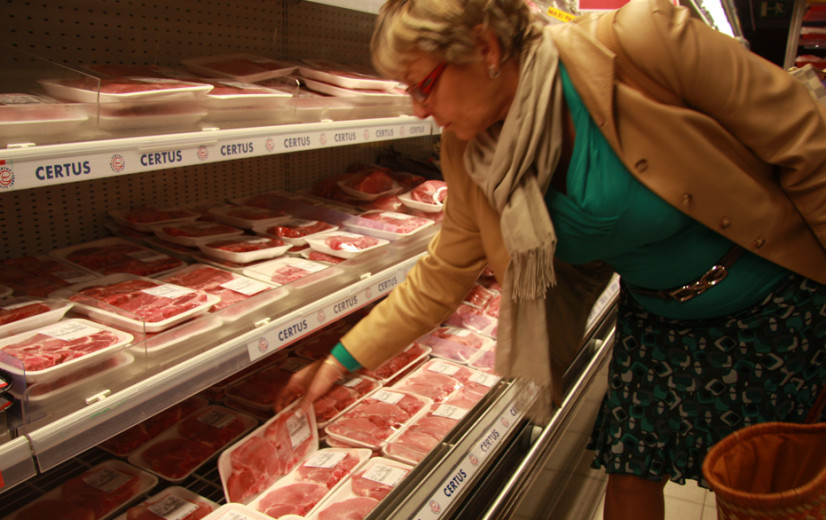 Duurder vlees drijft inflatie in april